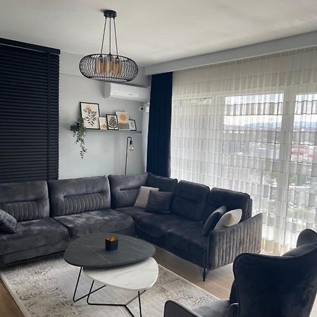 Top Apartments Priştine Dış mekan fotoğraf